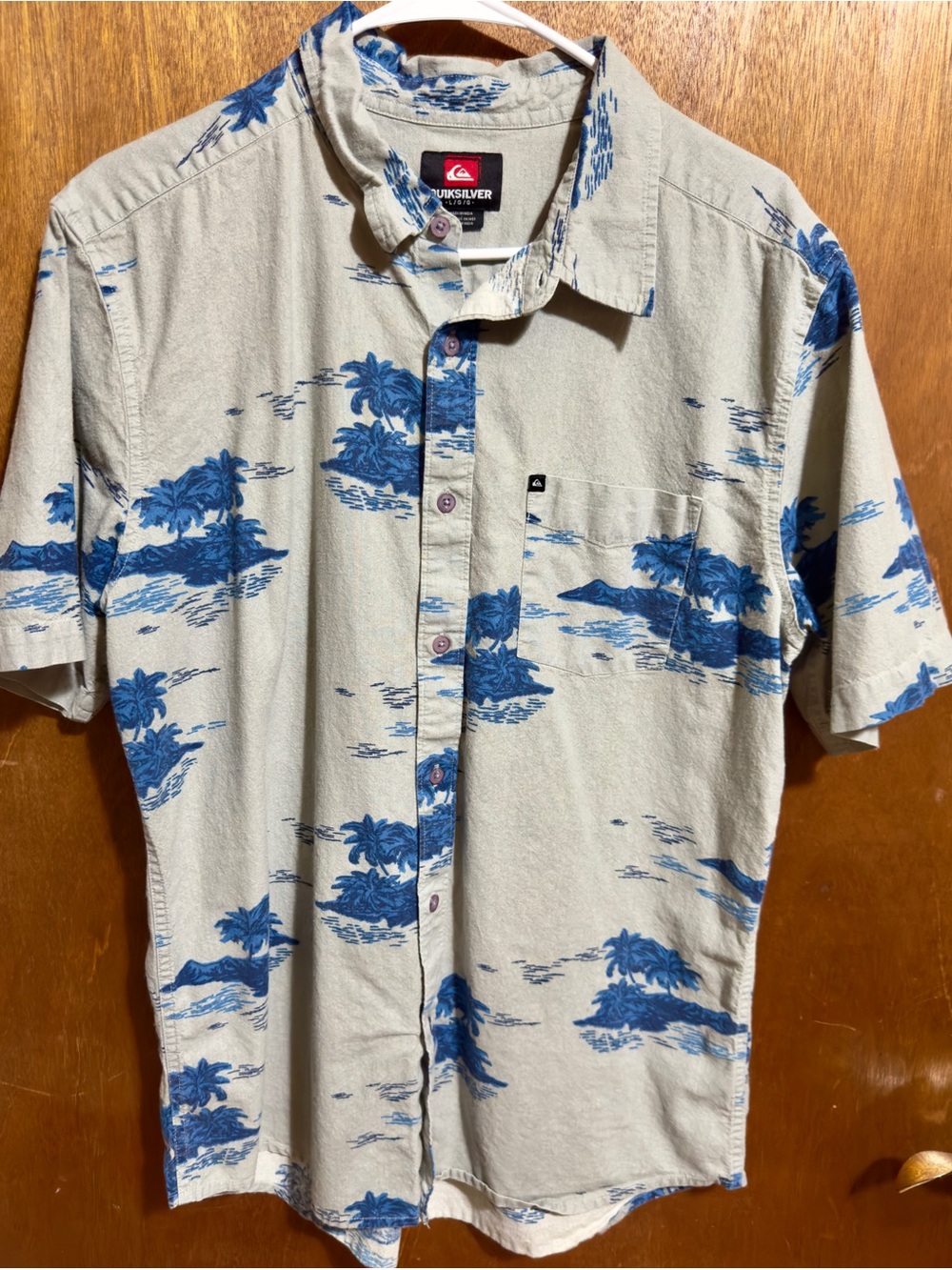 Quiksilver Beige Short-Sleeve Shirt with Blue Island Print